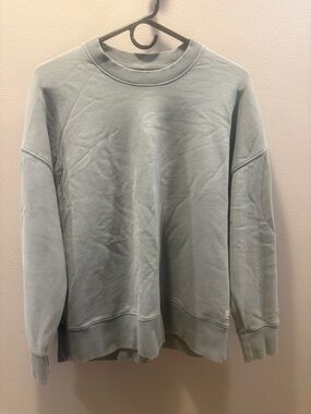 Vuori Women's Crewneck Sweater in Light Sage